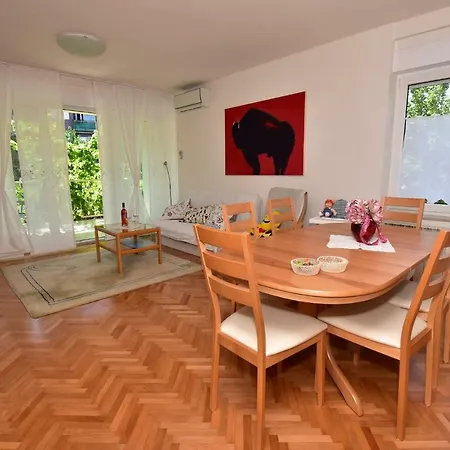 Sunny Heaven Apartment